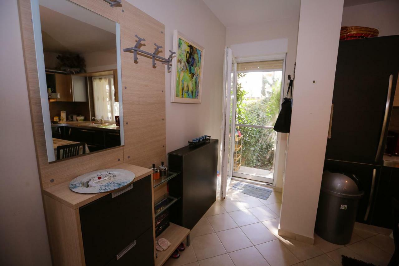 Pine-Tree Apt W/ Private Garden 50 M From The Sea Голем Экстерьер фото