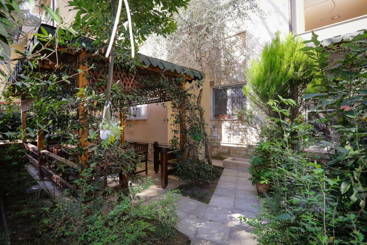 Pine-Tree Apt W/ Private Garden 50 M From The Sea Голем Экстерьер фото